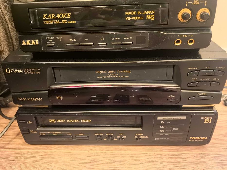 Видео VHS плейър с дистанционно Toshiba / Funai / Akai