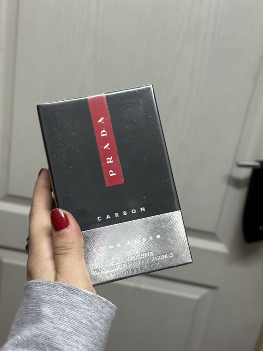 Prada carbon luna rossa