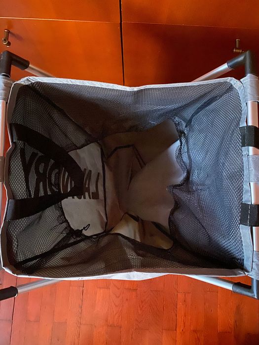 Кош за пране (кош за мръсни дрехи)