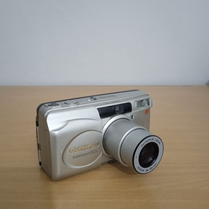 Плёночный фотоаппарат Olympus superzoom 80G