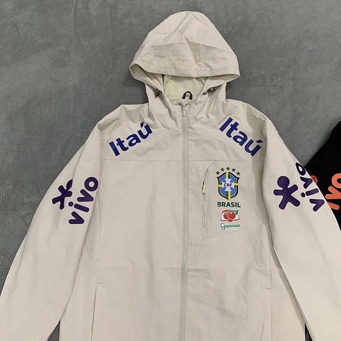 Дождевик сборной Бразилии