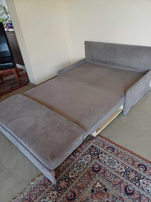 Диван за трапезария