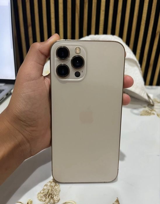 Продам Телефон Айфон 12 Pro Max 256