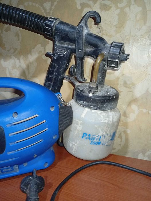 Aparat vopsit zugravit