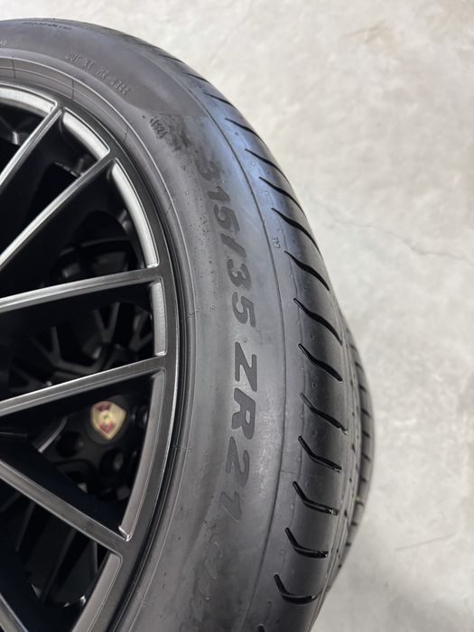 Jante Porsche Cayenne R21 E3 9Y Facelift Spyder Negru Originale Pirelli de vara 2024 90%
