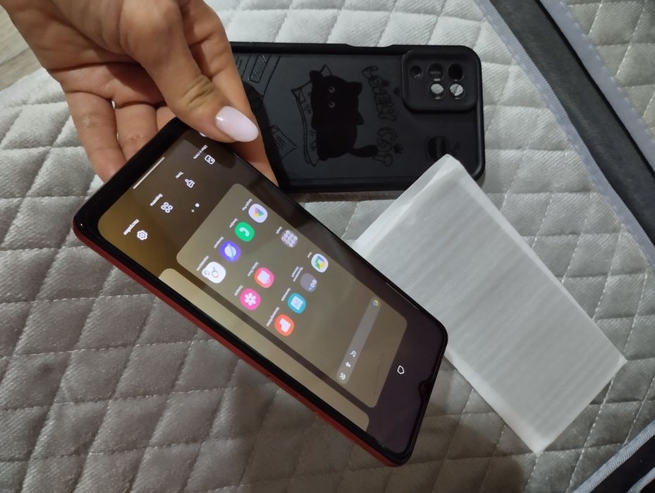 Телефон Самсунг А12