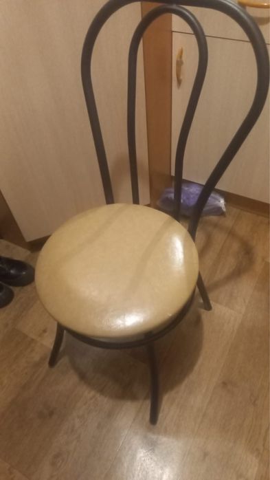 Продам юрту, столы, стулья б/у