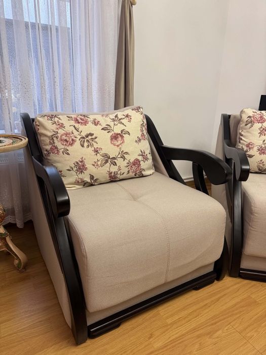 Canapea extensibila 3 persoane, 2 fotolii, masă cafea
