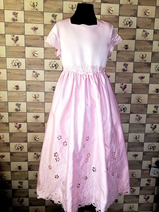 Платье для девочки нарядное