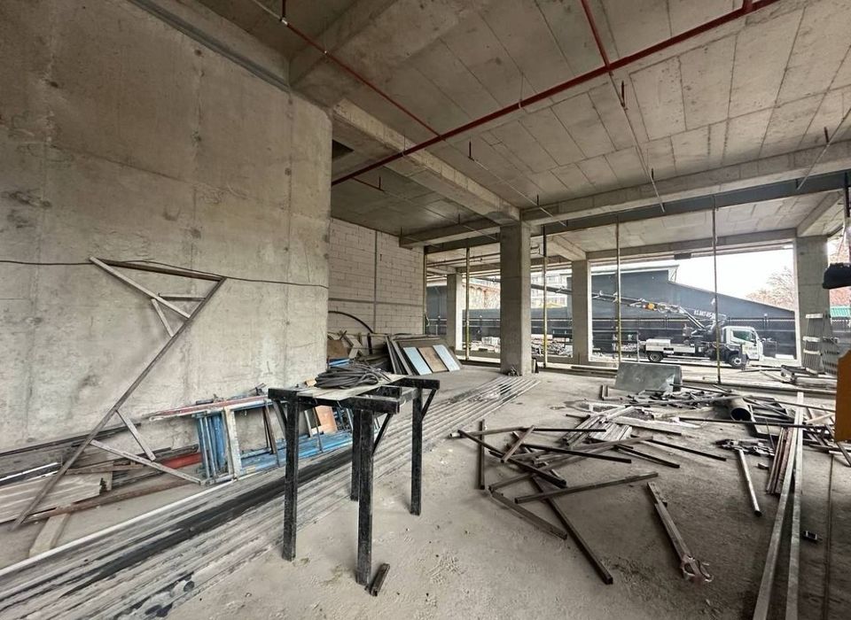 Продается нежилое помещение Пирамит