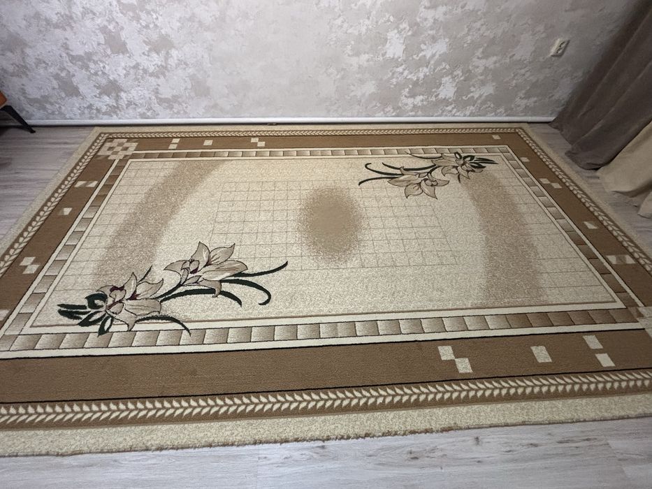 Ковер для зала имбовый