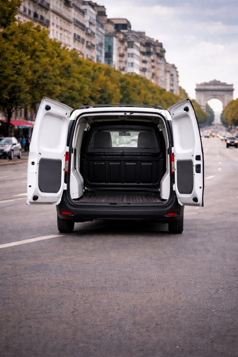 Inchiriere Duba Fără șofer 3,5t - Bucuresti Ilfov Prahova Olt Giurgiu