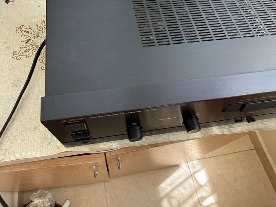 Luxman LV-100 Стерео усилвател