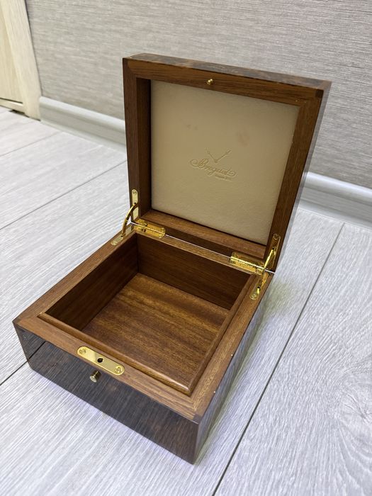 Оригинальная коробка Bregueto