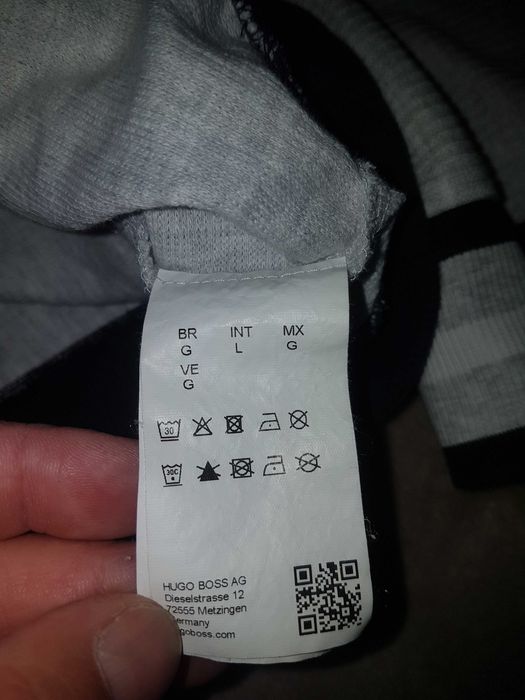 Bluza originala uk Hugo boss Barbat,Marime L stare perfectă ,