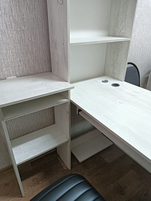 Продам офисную мебель