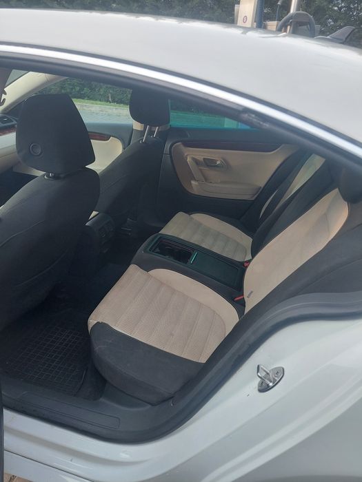 Vând Volkswagen Passat CC