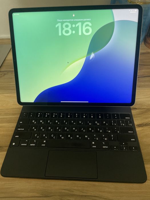 Ipad pro 12,9” 6gen m2 128gb wifi+cell+magic keyboard