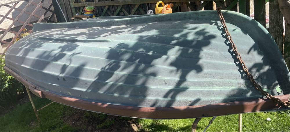 Barca din firba de sticla