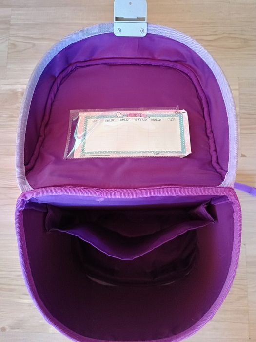 Продавам ученическа раница Belmil