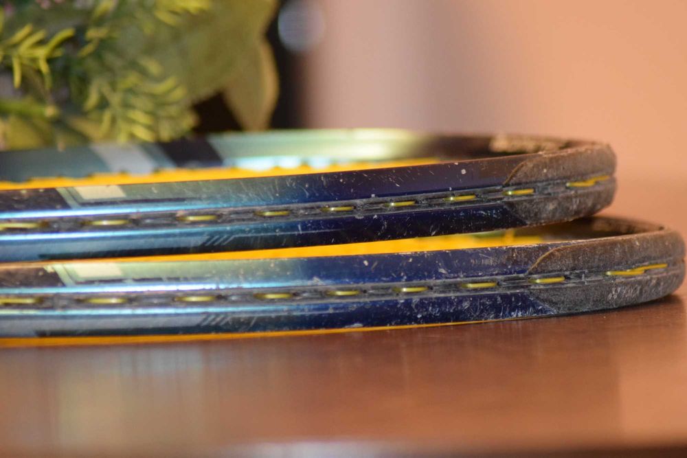 Yonex New EZONE 100 SL, 270g, 2 Rachete la pret de una + geanta bonus