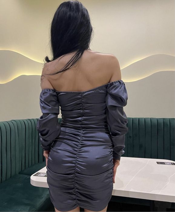 Продам новые платья