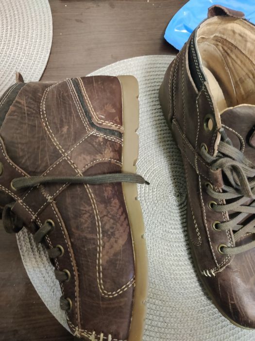 Vând pantofi de piele  45