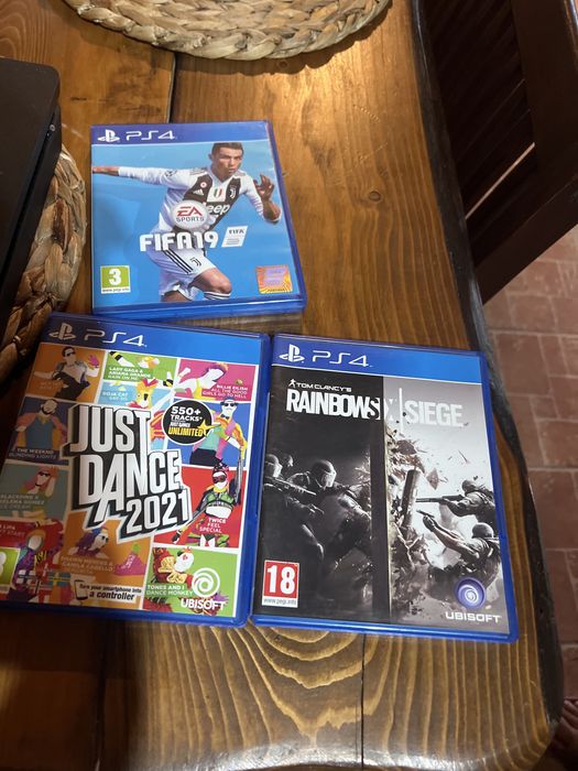 Vanzare Playstation 4