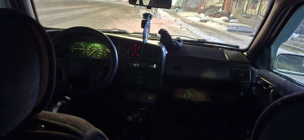 Продам фольксваген пассат б3 универсал 1.8 моно