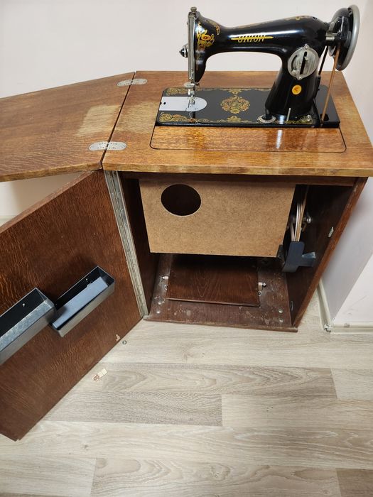 Крачна шевна машина