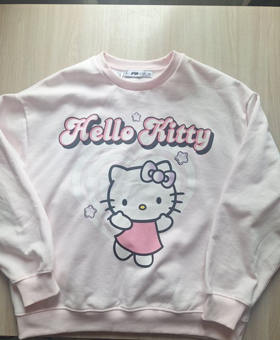 Толстовка Hello Kitty, идеальное состояние