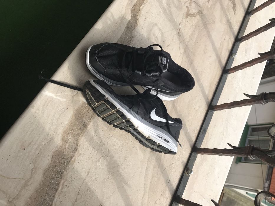 Adidasi NiKE marimea 40