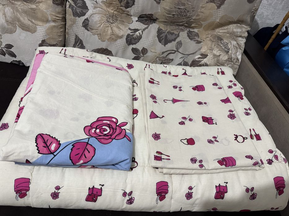 Продам одеяло -наволочка-простынь для девочки