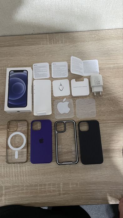 Продам айфон 12 мини