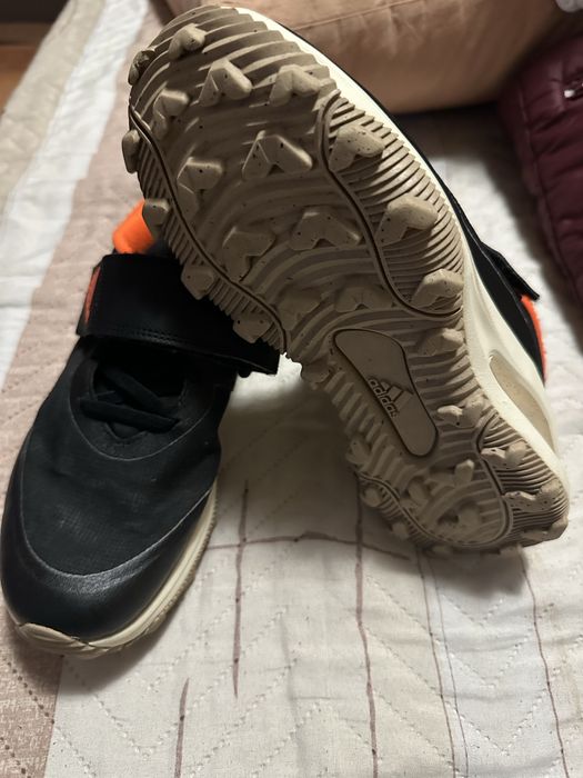 Маратонки адидас 36номер