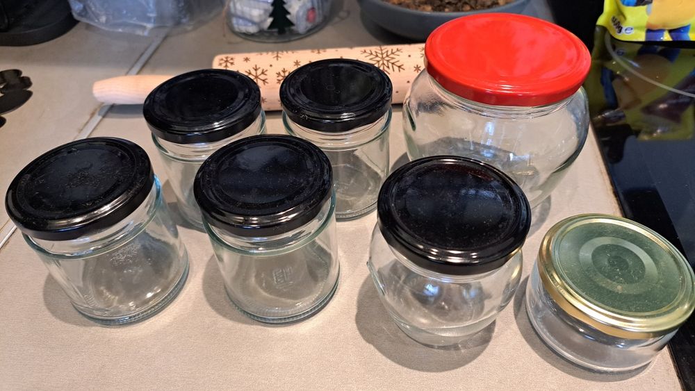 Подарявам малки бурканчета за София