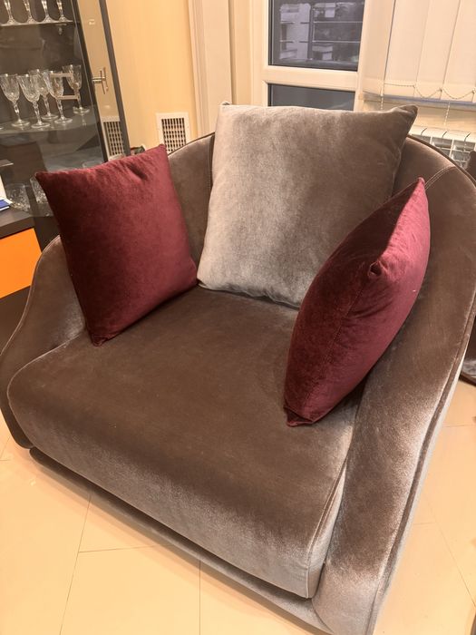 Фотьойл с три възглавници от гъши пух