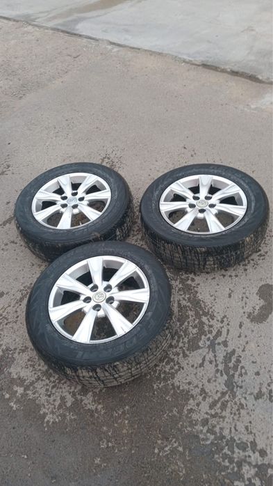 Шины дисками 225/65/17   3шт