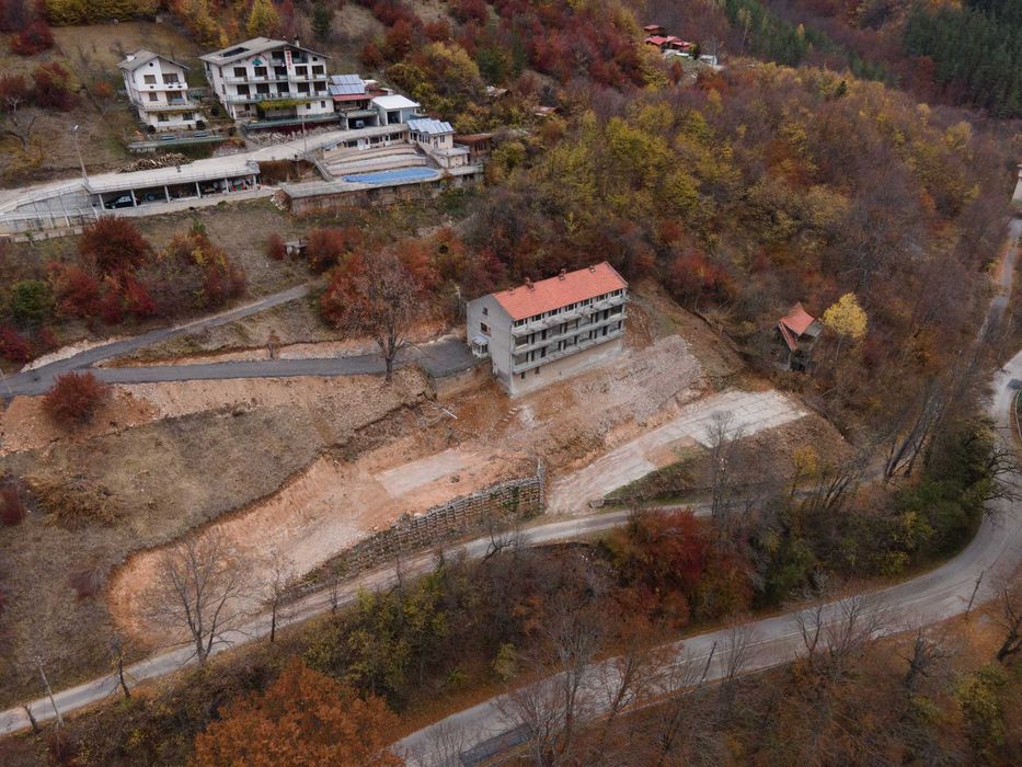 Продавам хотел в село Шипково