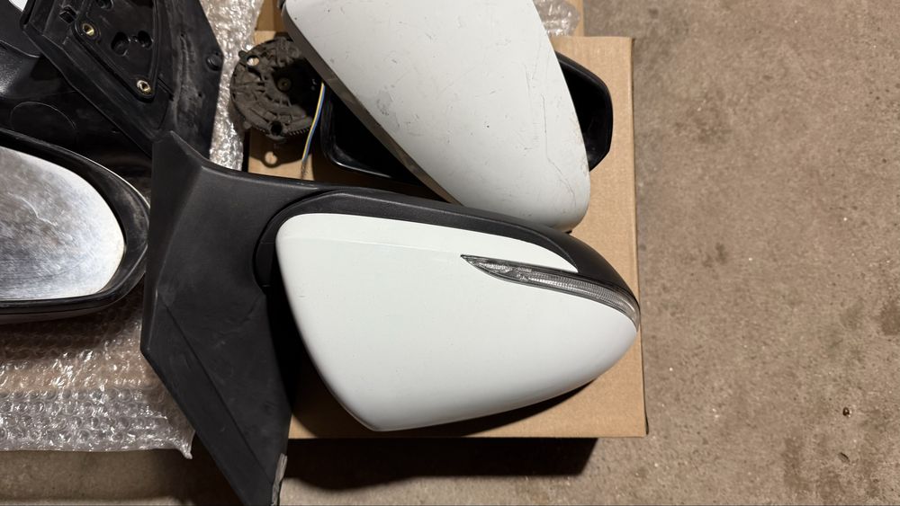 Зеркало Hyundai accent