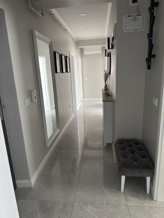 Vand apartament 3 camere - zona Traian( str Dr Gherter)