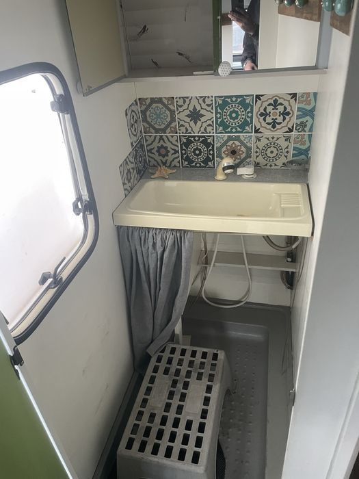 Каравана нов внос