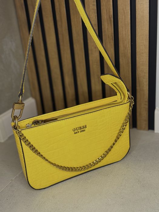 Дамска чанта Guess