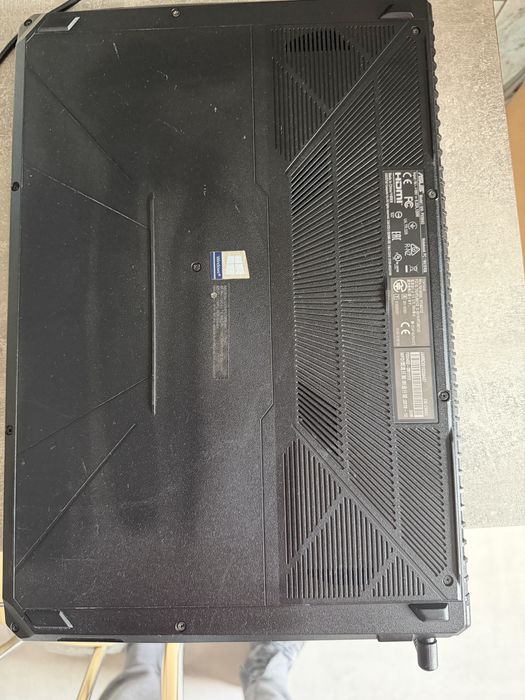 Gaming Asus Tuf FX504GD procesor i5 8300H