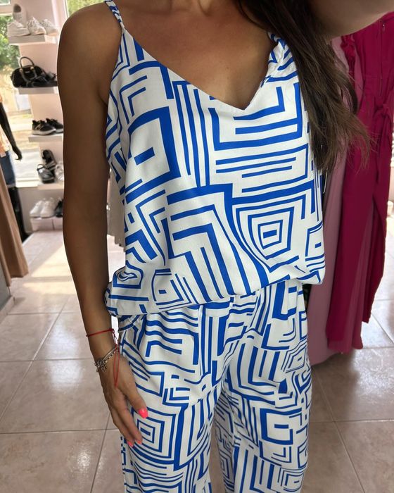 Дамски комплект красив синьо и бяло