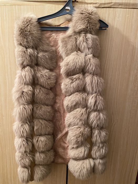 Меховая жилетка