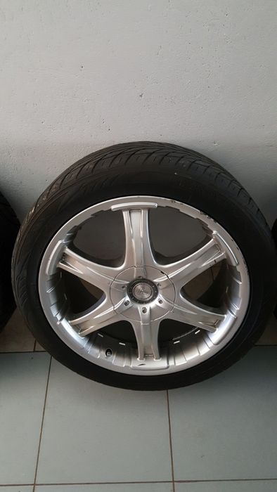 Гуми 275 40 20 ханкок