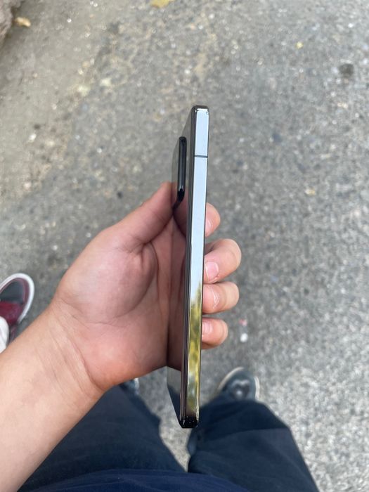 Xiaomi 13 в хорошем состоянии
