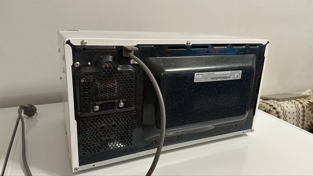 Микроволновая печь