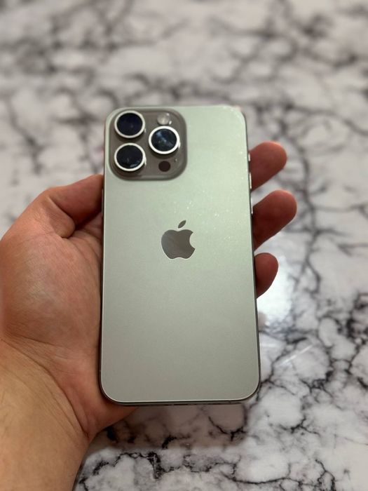 Айфон на продажу 

Телефон привез